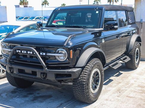 Used 2024 Ford Bronco Outer Banks w/ Sasquatch Package AWD/4WD image 5