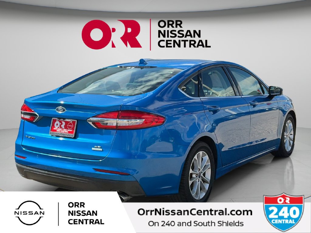 Used 2019 Ford Fusion SE FWD image 5