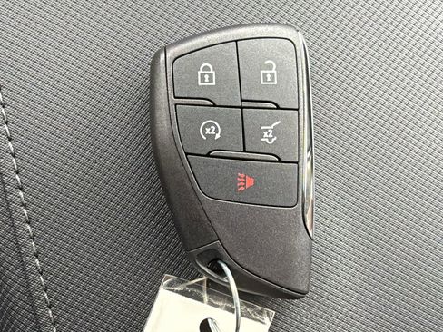 New 2026 Chevrolet Equinox EV RS image 28