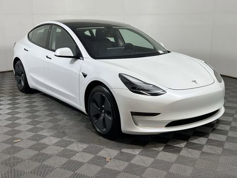 Used 2022 Tesla Model 3 Long Range image 2