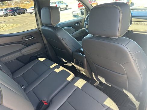 Used 2025 Chevrolet Colorado ZR2 w/ Technology Package image 22