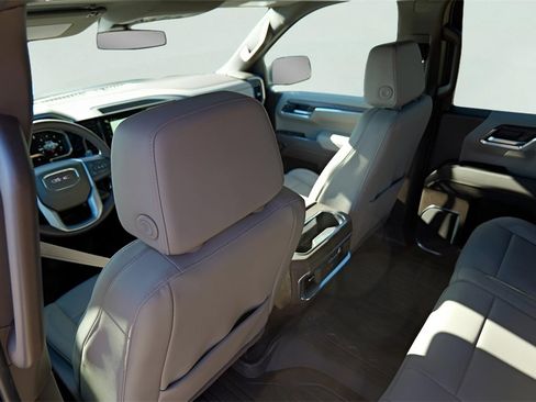 New 2026 GMC Sierra 1500 SLT image 21