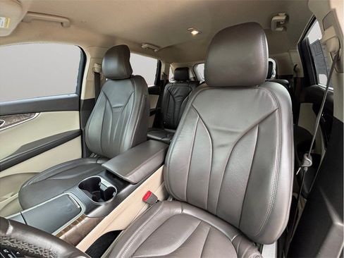 Used 2019 Lincoln Nautilus Select FWD image 20