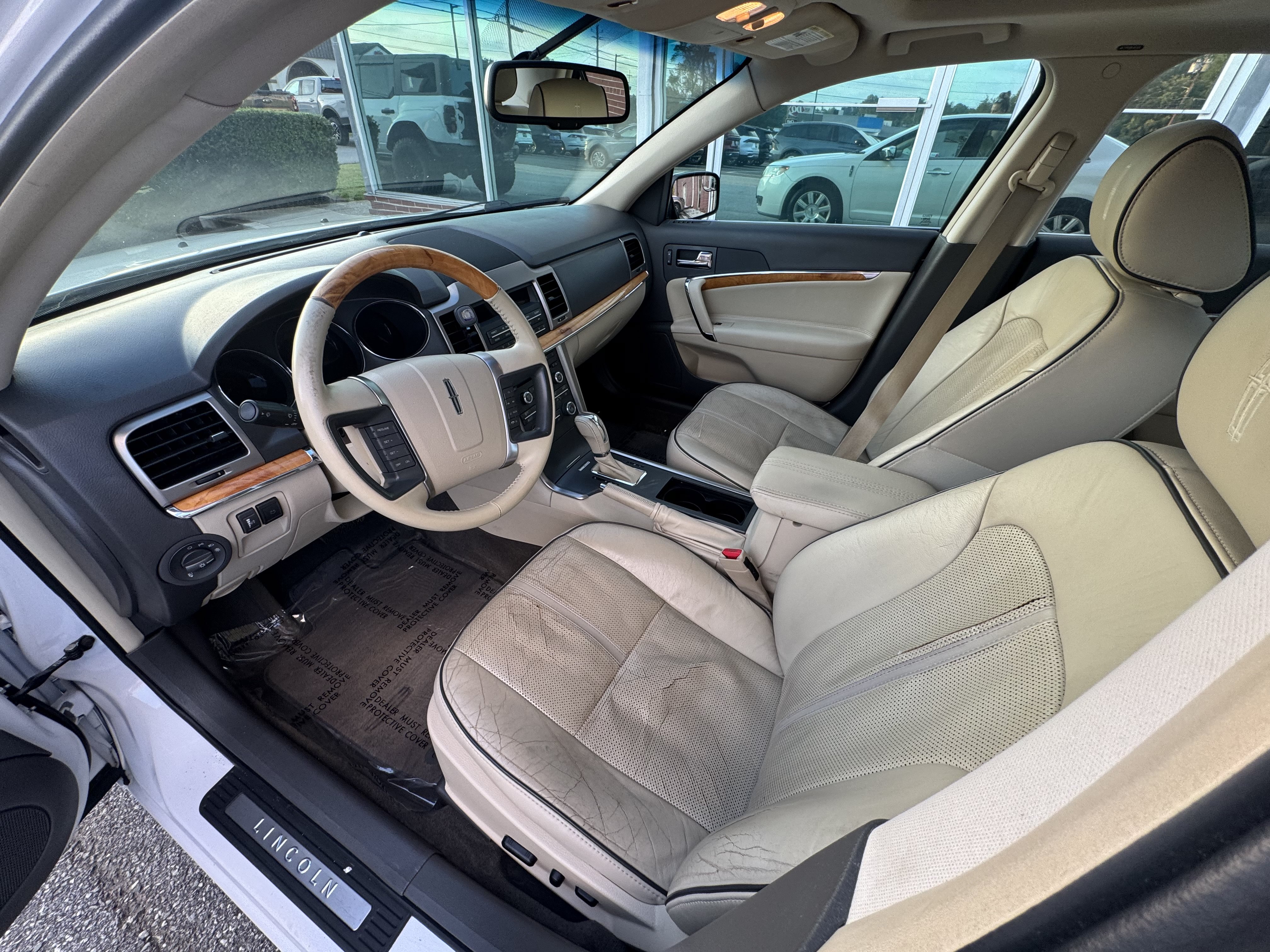 Used 2011 Lincoln MKZ FWD image 7
