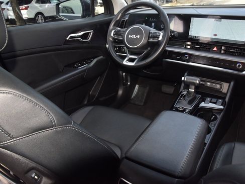 Used 2023 Kia Sportage EX image 15