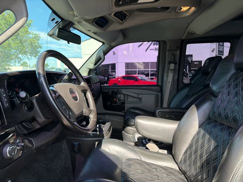 Used 2021 GMC Savana 2500 RWD image 6