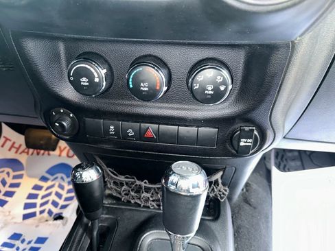 Used 2015 Jeep Wrangler Unlimited Sport w/ Quick Order Package 24S image 43