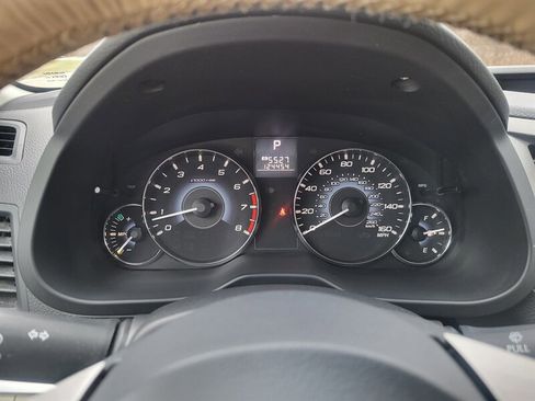 Used 2010 Subaru Outback 3.6R Premium w/ Popular Equipment Group 1B image 17