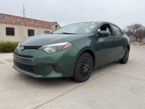 Used 2016 Toyota Corolla LE image 1