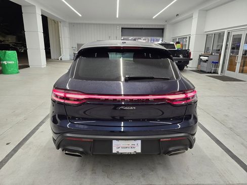 Used 2023 Porsche Macan image 5