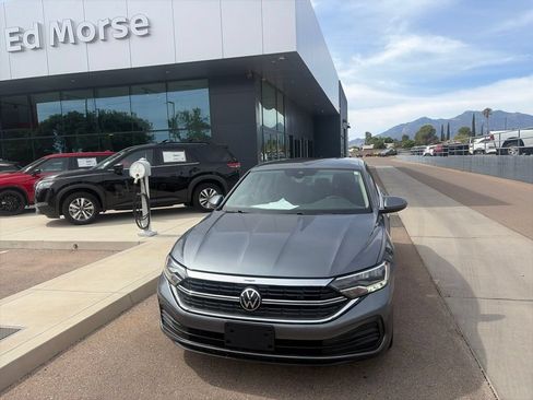Used 2024 Volkswagen Jetta S FWD image 2