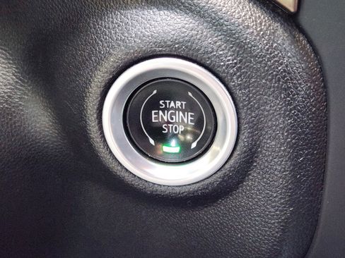 Used 2021 Chevrolet Silverado 1500 High Country w/ Technology Package AWD/4WD image 18