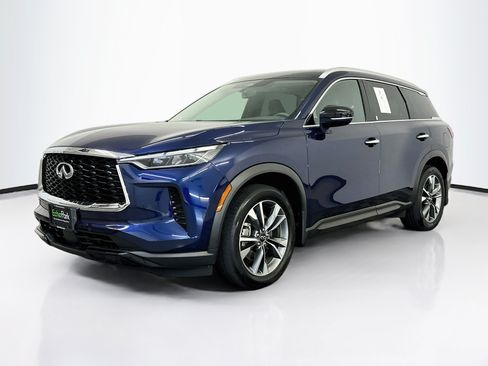 Used 2023 INFINITI QX60 Luxe w/ Performance Audio Package AWD/4WD image 3