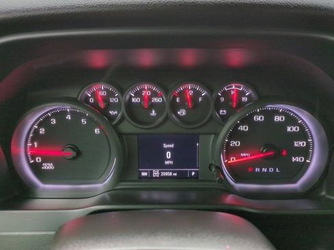 Used 2022 Chevrolet Silverado 2500 Custom w/ Custom Value Package AWD/4WD image 10