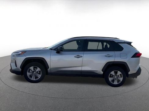 Used 2025 Toyota RAV4 LE image 9