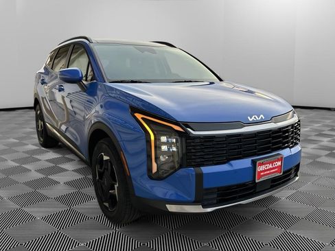 New 2026 Kia Sportage EX image 3
