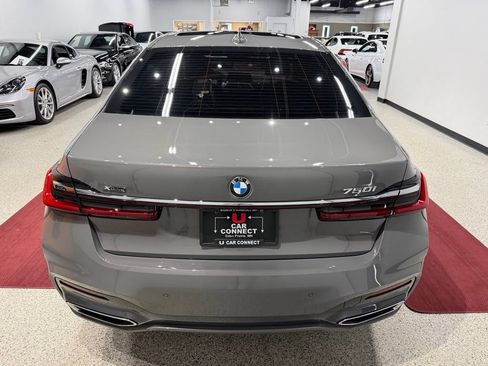 Used 2020 BMW 750i xDrive w/ Luxury Rear Seating Package AWD/4WD image 18