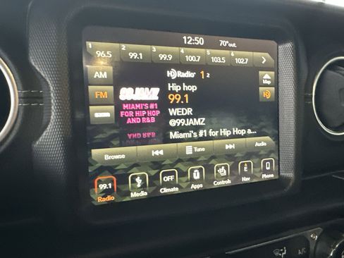 Used 2019 Jeep Wrangler Unlimited Sahara w/ Uconnect 4C Nav & Sound Group image 12