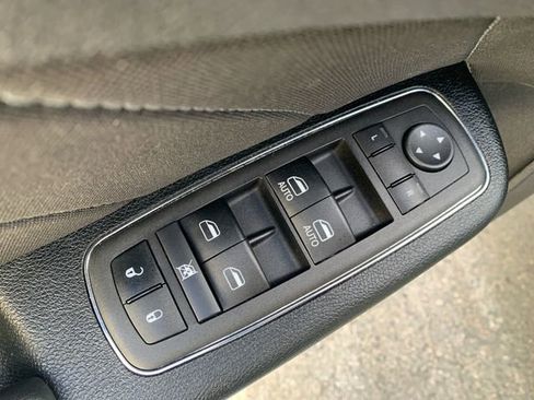 Used 2023 Dodge Charger SXT image 24