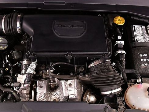 Used 2023 Jeep Compass Latitude image 32