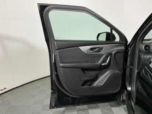 Used 2020 Chevrolet Blazer LT FWD image 18