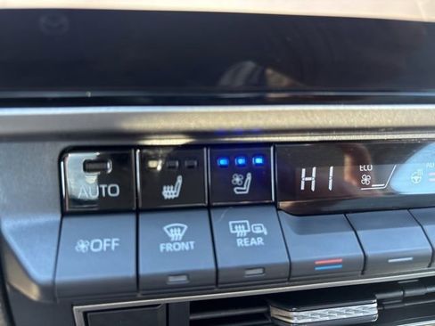 Used 2025 Toyota Camry XLE w/ Premium Plus Package image 26