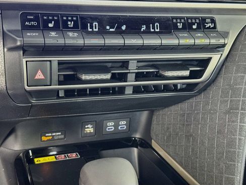 New 2026 Toyota Camry XLE AWD/4WD image 19