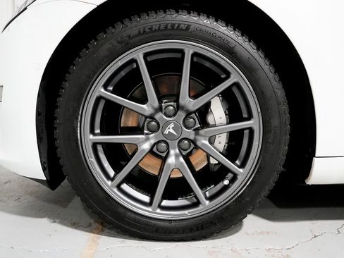 Used 2018 Tesla Model 3 Long Range image 32