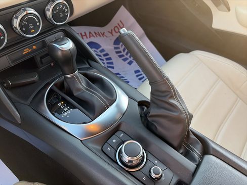 Used 2019 FIAT 124 Spider Lusso image 34