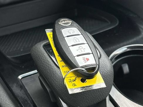 Used 2022 Nissan Rogue SV AWD/4WD image 30