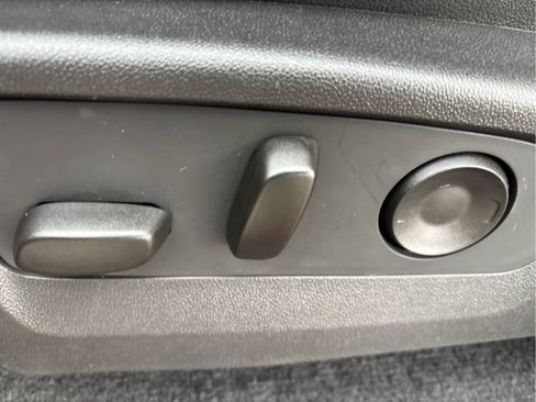 Certified 2026 GMC Canyon Elevation w/ Convenience Package image 9