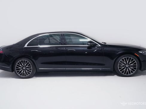 Used 2021 Mercedes-Benz S 580 4MATIC Sedan image 3