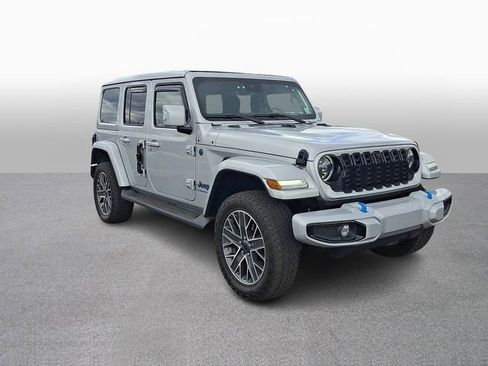 Used 2024 Jeep Wrangler High Altitude AWD/4WD image 3