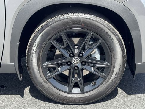 Used 2026 Toyota Grand Highlander Limited image 12