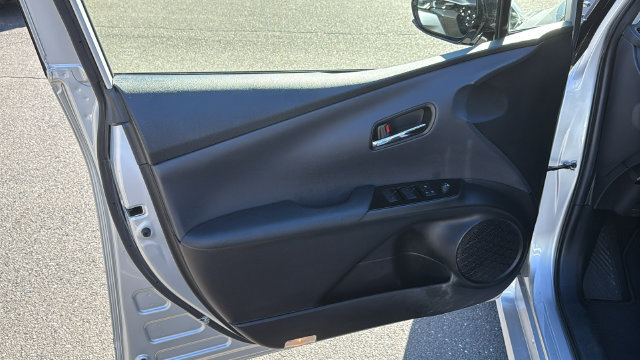 Certified 2019 Toyota Prius LE AWD/4WD image 9