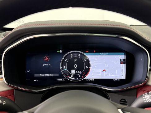 Used 2026 Jaguar F-PACE R-Dynamic S image 19