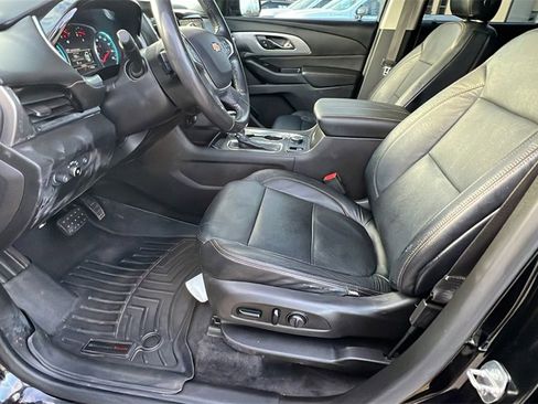 Used 2019 Chevrolet Traverse LT image 13