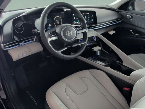 New 2026 Hyundai Elantra Limited image 35