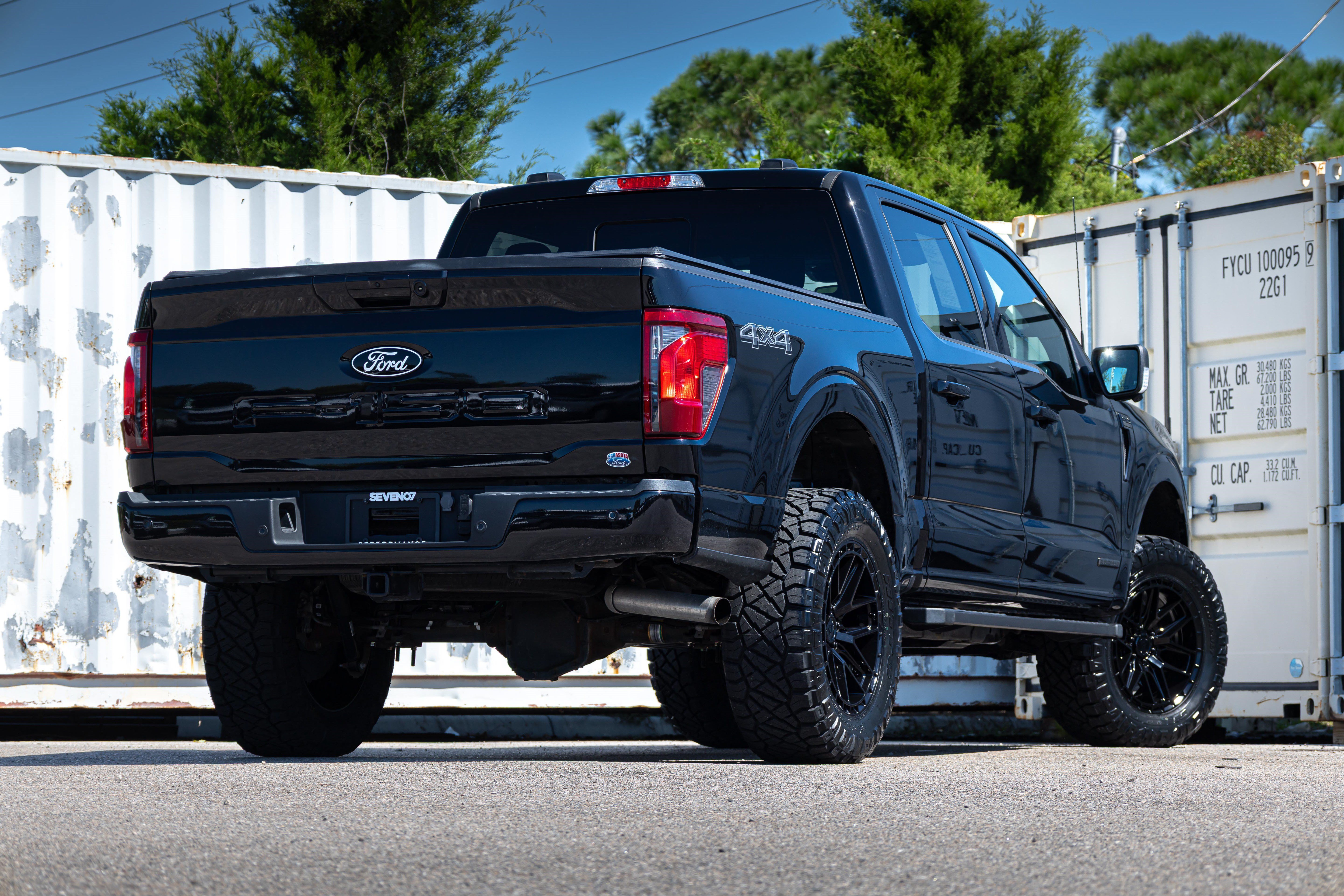 Used 2024 Ford F150 Platinum w/ FX4 Off-Road Package AWD/4WD image 4