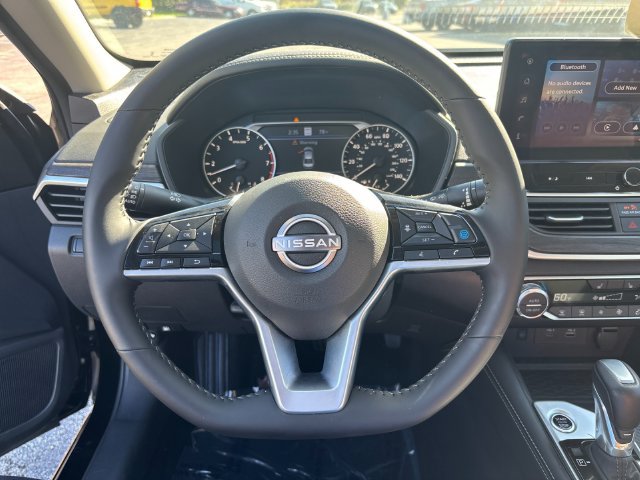 Used 2025 Nissan Altima 2.5 SV w/ SV Premium Package FWD image 24