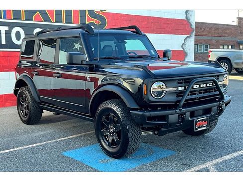 Used 2024 Ford Bronco Black Diamond image 12