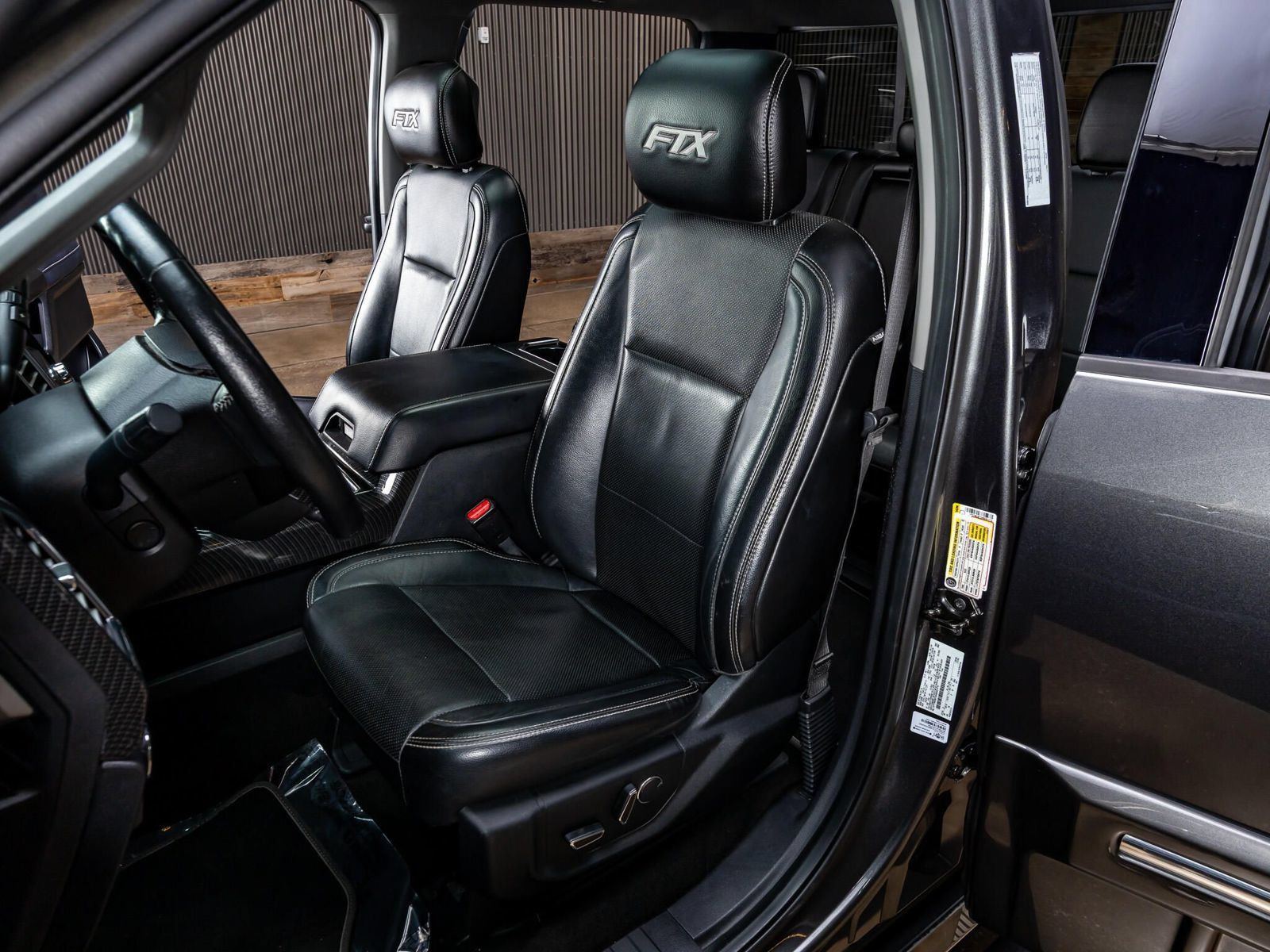 Used 2017 Ford F250 Lariat w/ Lariat Ultimate Package AWD/4WD image 27
