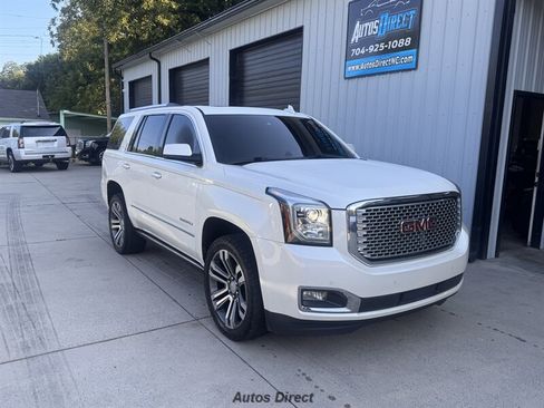 Used 2015 GMC Yukon Denali w/ Premium Package AWD/4WD image 16