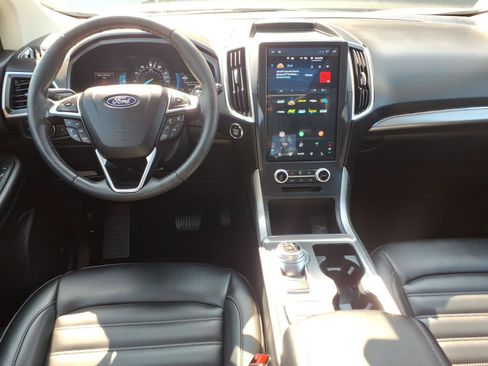 Certified 2022 Ford Edge SEL w/ Convenience Package AWD/4WD image 12