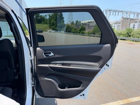Used 2017 Dodge Durango SXT w/ Quick Order Package 23B AWD/4WD image 17