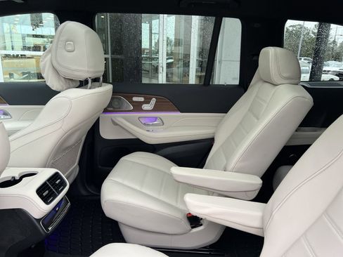 Certified 2025 Mercedes-Benz GLS 450 4MATIC image 23