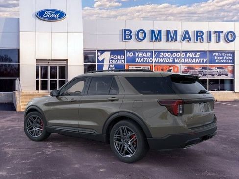 New 2026 Ford Explorer ST-Line w/ ST-Line Street Pack AWD/4WD image 4