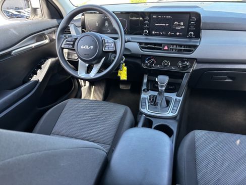 Certified 2026 Kia Seltos LX AWD/4WD image 12