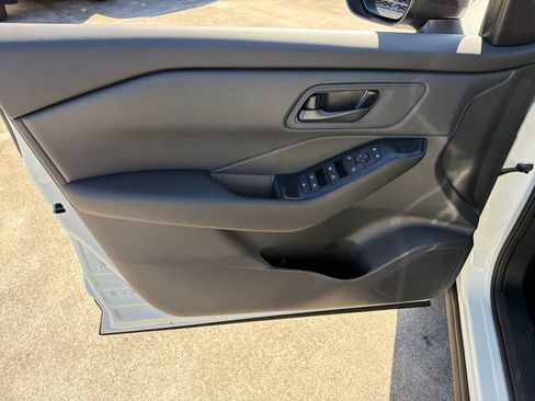 New 2026 Nissan Rogue S image 14