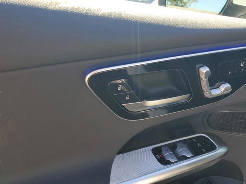 Used 2025 Mercedes-Benz GLC 300 image 20